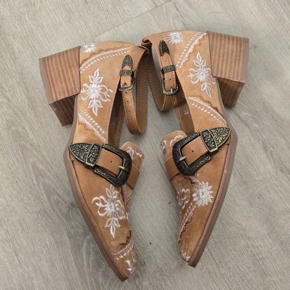 Anthropologie Silent D Embroidered Heeled Loafers Boho Suede Leather Tan Size 37 - Picture 10 of 11
